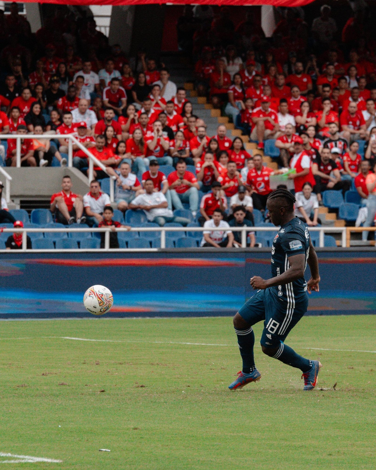 G6yDIs9WIAA JZW scaled